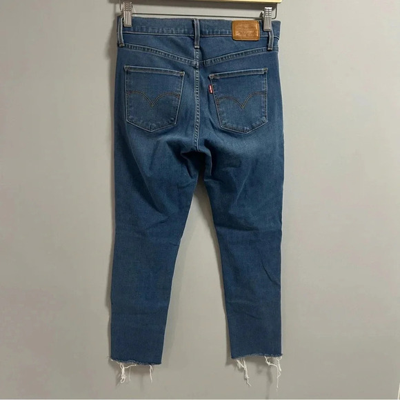 Levi's Shaping Skinny Jeans - Picture 2 of 5